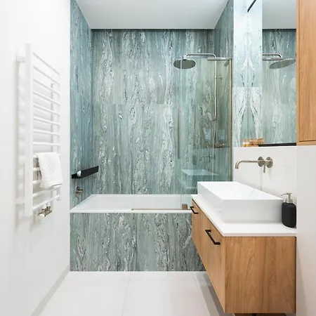 Апартаменти Woodside By Oneapartments